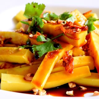 Golden Tofu Salad (Tofu Thote)